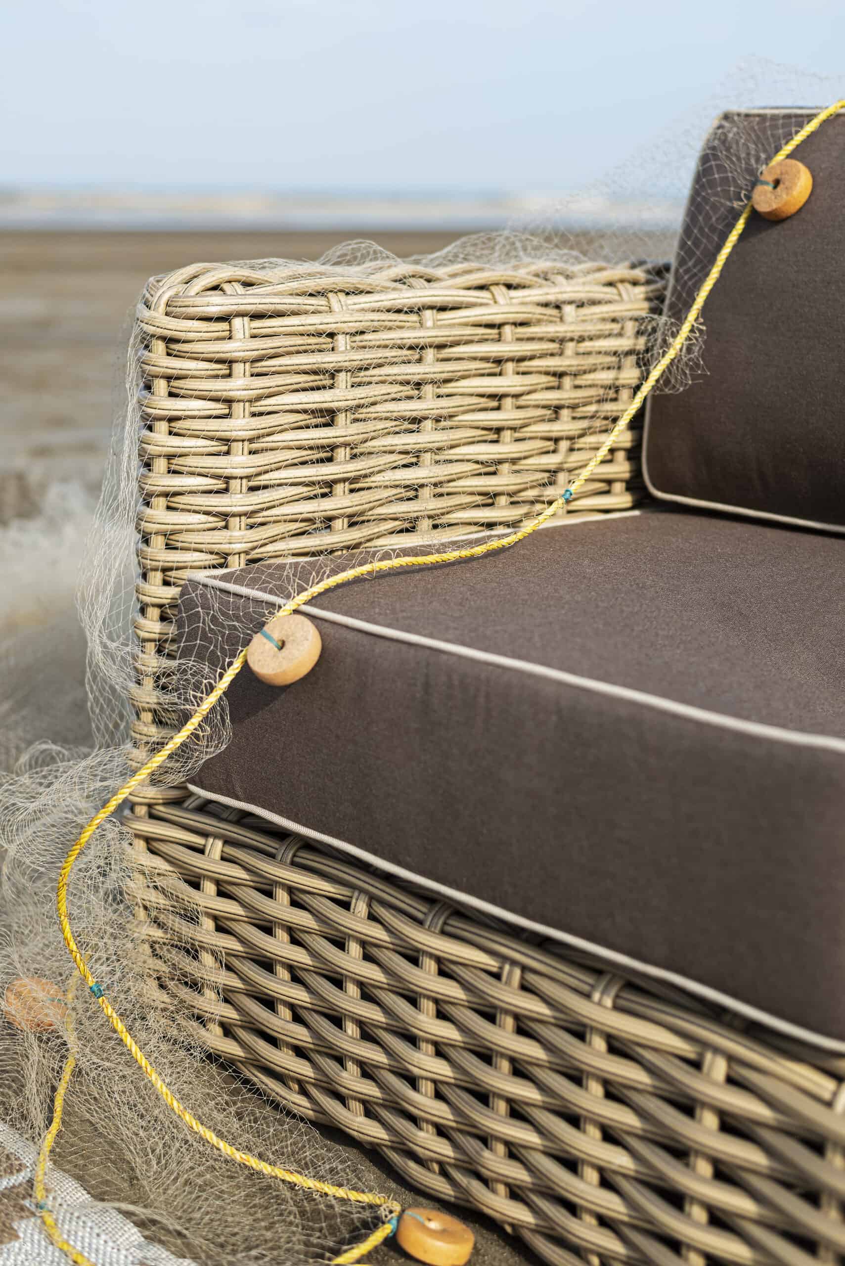 Hout Armchair