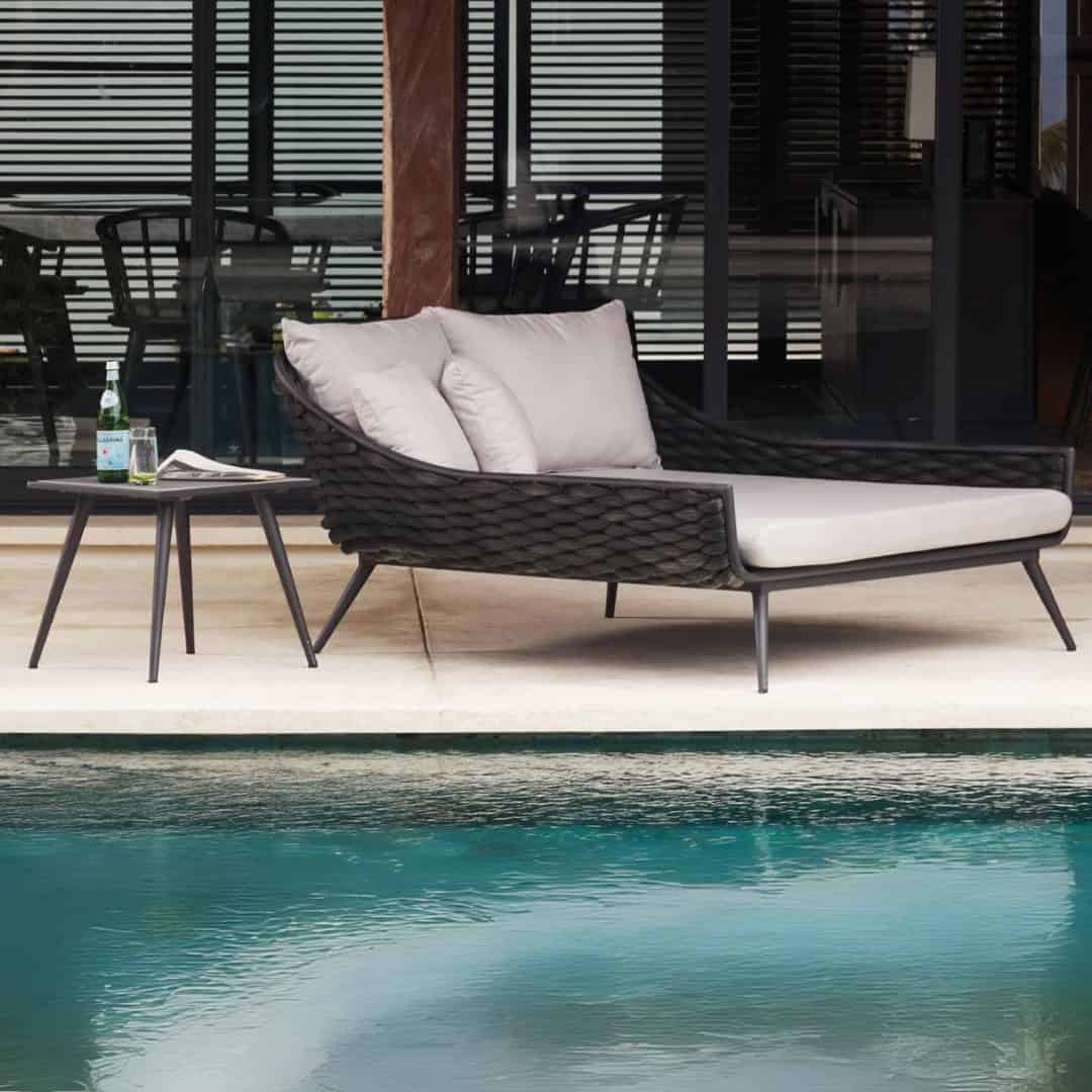 SERPENT DAYBED
