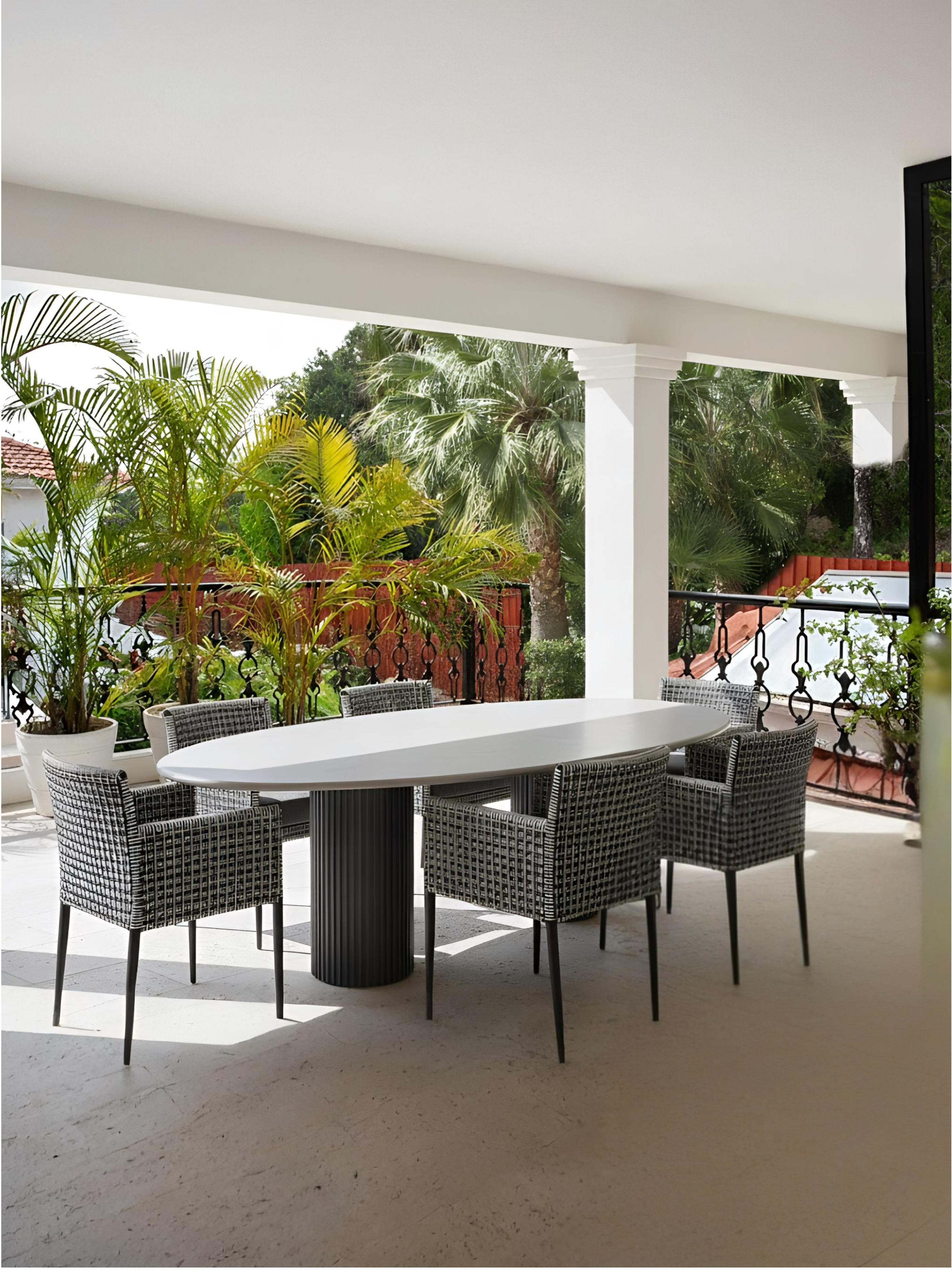 B-GUARD DINING CHAIR