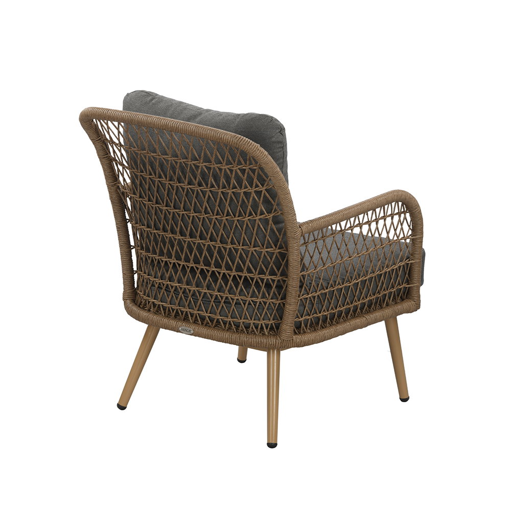 Pagmaya Armchair