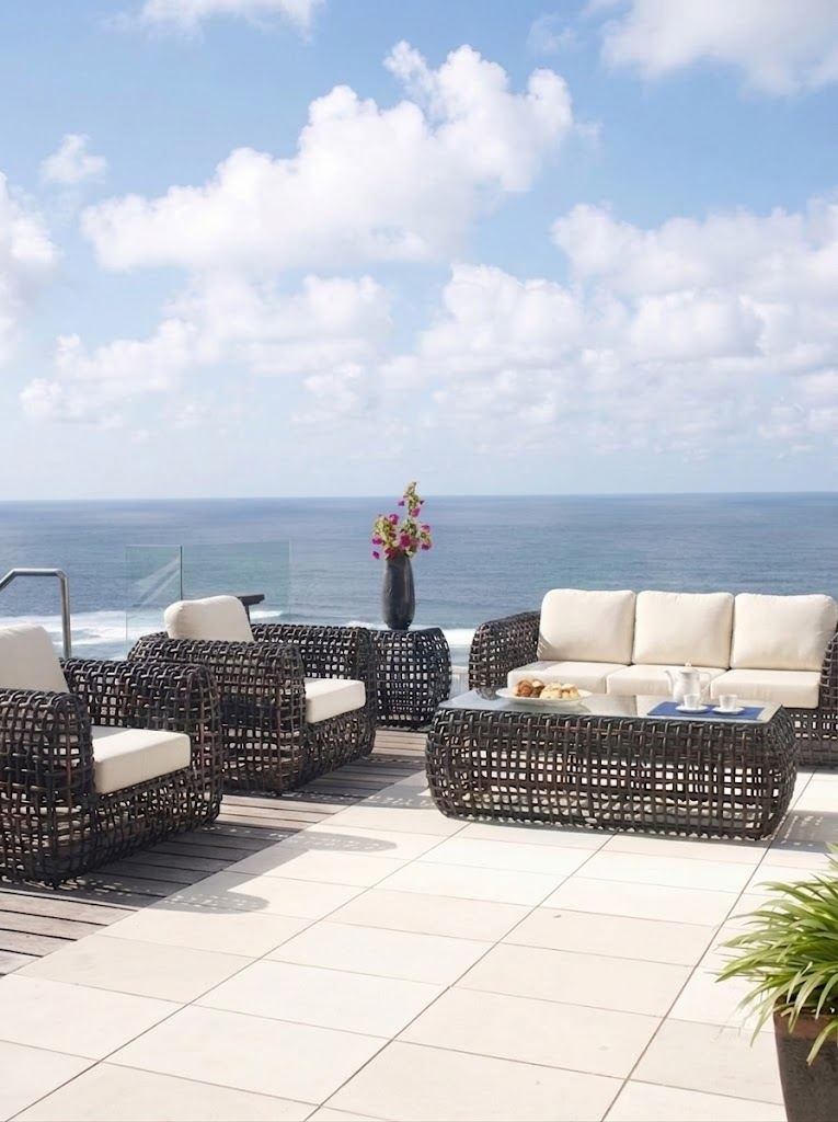 DYNASTY COFFEE TABLE